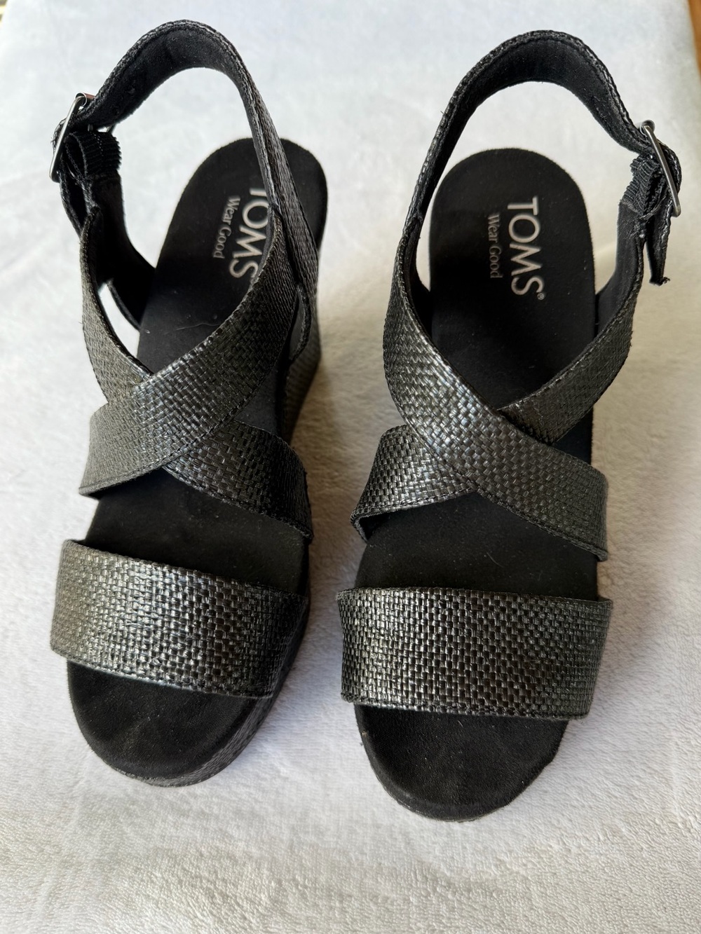 TOMS Alondra Wedge Sandal Black Raffia | Size 6.5